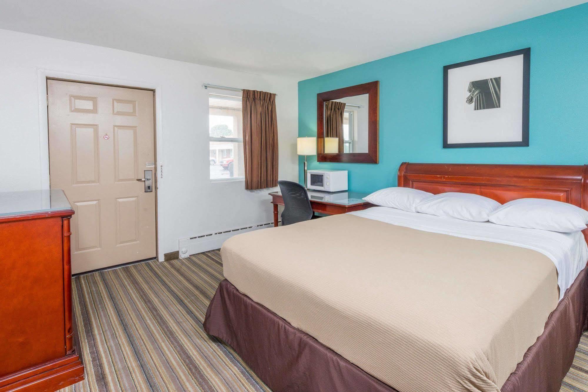 Rodeway Inn Pittsfield Esterno foto