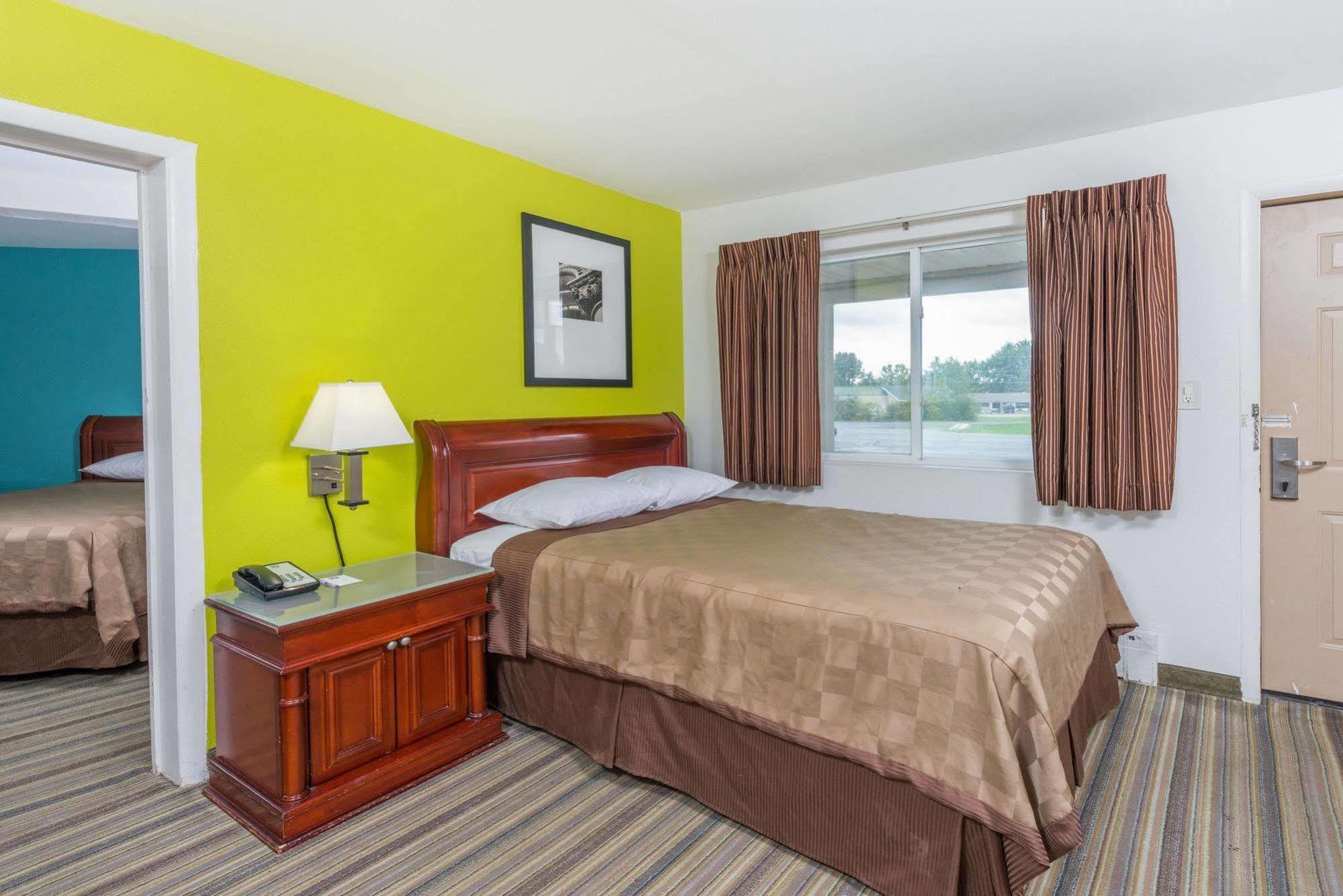 Rodeway Inn Pittsfield Esterno foto