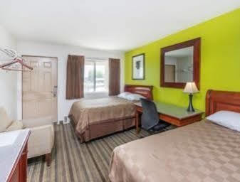 Rodeway Inn Pittsfield Esterno foto